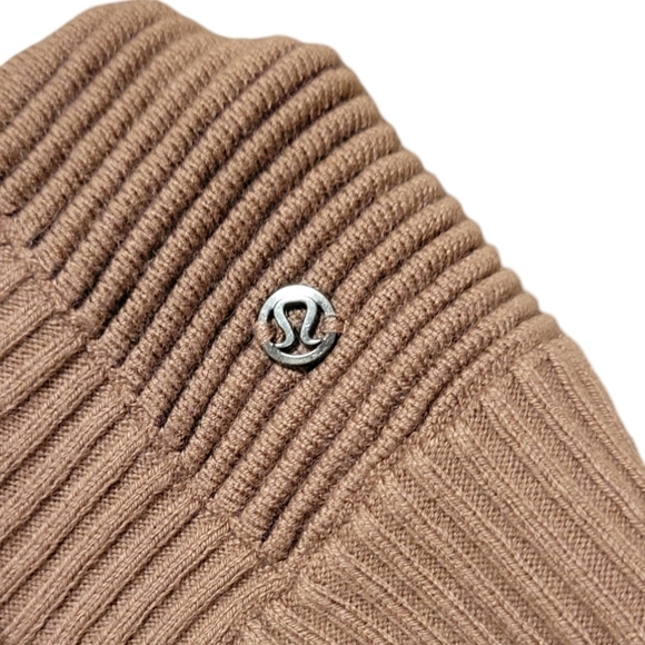 Lululemon It All Lines Up Poncho Garnet / Spanish Oak One Size Wrap Scarf Cape - Picture 7 of 7